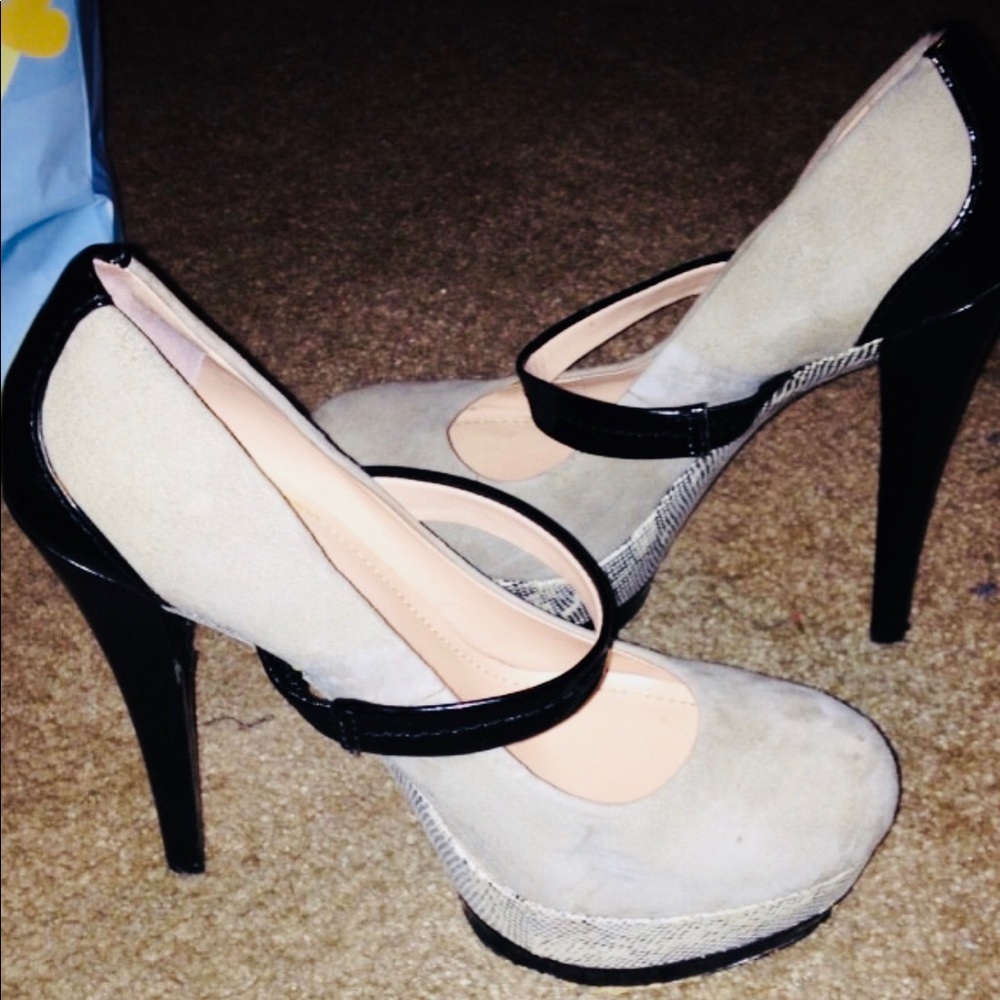 Jessica Simpson, Tan/Suede/Black Stilettos.size 7